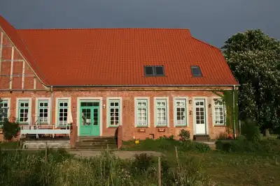 Image de Charmant appartement avec jardin Ă Blowatz