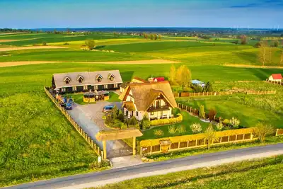 Image de Gîte bord de mer avec terrasse et joli jardin