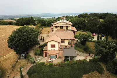 Image de Demeure Ă Montefiascone en Italie avec piscine