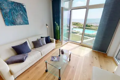 Image de Luxurious new-build vacation apartment for 2-4 guests with direct sea view and wallbox