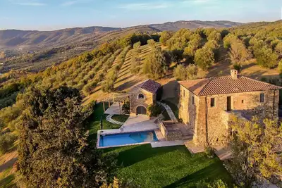 Image de Villa de luxe à Magione, avec piscine