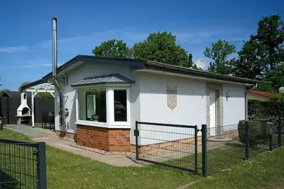 Image de Bungalow Ostseewelle - In a peaceful central location in Timmendorf Strand.