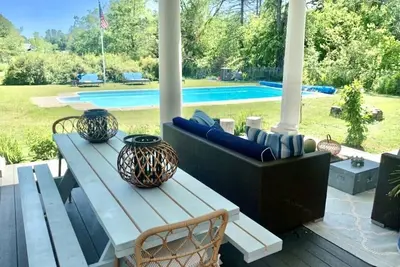 Image de Adirondack-Lake Champlain-Heated Pool-