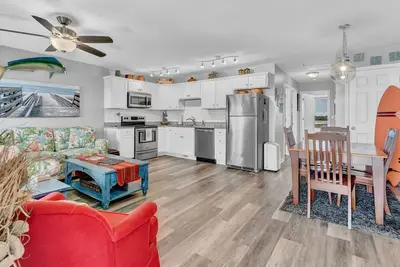 Image de 3rd Floor Ocean View Condo in Surf City - Sea Coast Suites 25