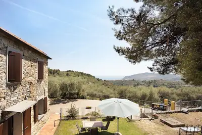 Maison de vacances \"Casale Filiberto\" avec vue sur la mer, terrasse et Wi-Fi.