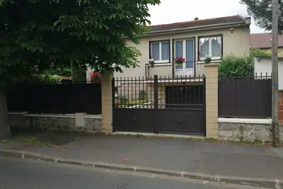 Image de Etage privatif tout confort dans une maison