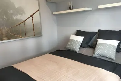Image de La chambre des Contes - N°3\/3- option Espace Détente Spa Privatif et Massages