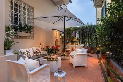 Image de The Garden Along The Stream, romantic apartment with private garden inside the walls of Lucca