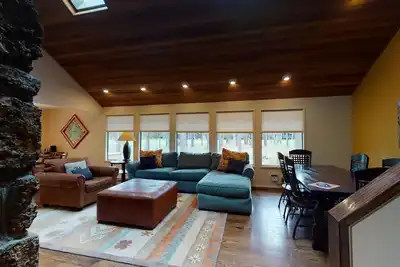 Image de Mountain View Lodge with Golf Views, Hot Tub & A/C
