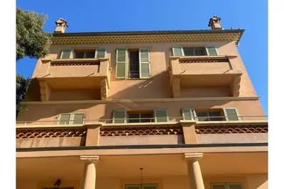 Image de Villa Belle Epoque avec de belles vues mer, près de super Cannes