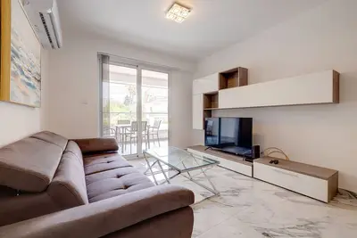 Image de Modern Apartment steps to St George's Bay
