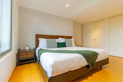 Image de Capitalia - Spacious-Clean-Modern