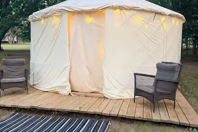 Image de Yurt at Gray’s Riverside Camp