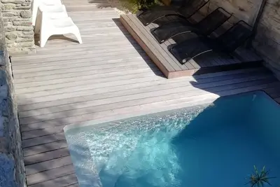Image de Gite 7 personnes Ă 15 min Ă pied de la plage avec piscine et spa