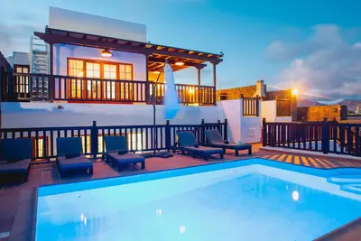 Image de Fabulous 6 bed- Luxury Villa - Great location - Great Views - Heated Pool
