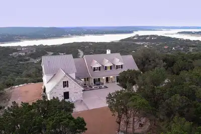 Image de Spectacular Lake Travis views on Private Hilltop, Family Friendly Ranch