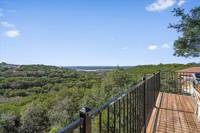 Image de @Lake View@ house w/grill on deck *Modern Design* Internal name: Lago