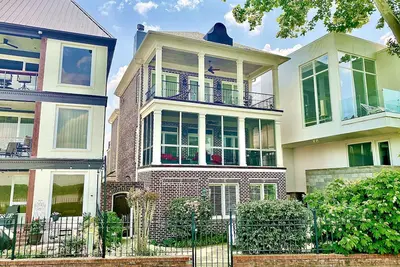 Image de Memphis Dream House - 6 bedrooms - On The River - Pool + Elevator + Gym + Views