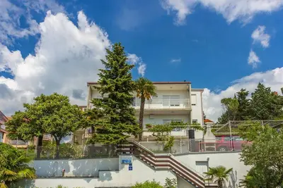 Image de Appartement de vacances Crikvenica pour 2 - 5 personnes avec 2 chambres à coucher - Appartement de v