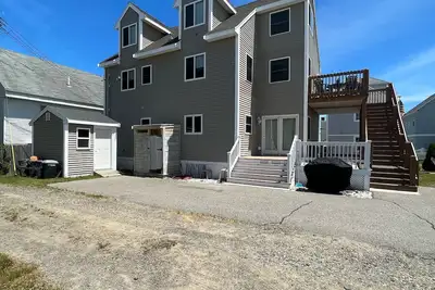 Image de Great home on a private road across the street from Wells Beach.