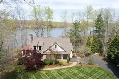 Image de Beautiful waterfront lake house with private dock and State Park views