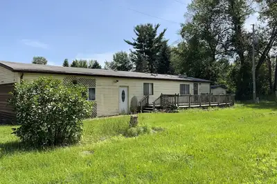 Image de Quiet country location ~ Manufactured home 1, 800 Sf