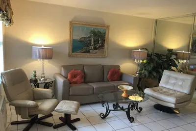Image de Short block to beach and Intracoastal #107