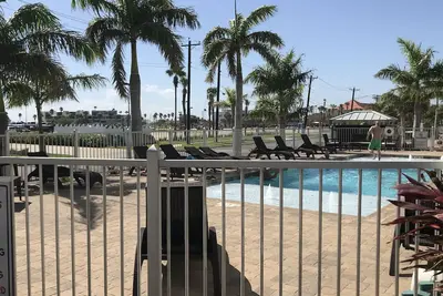 Image de Stay in the Heart of Padre Island's Best!
