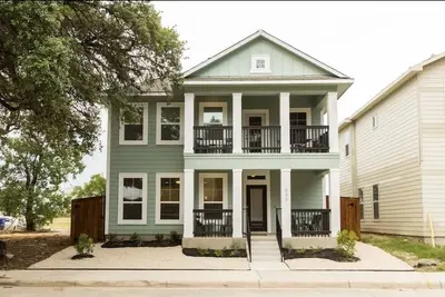 Image de 3-bedroom vacation home just 17 minute walk to Alamodome