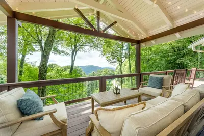 Image de Long Range Views from Beautiful Modern Cabin