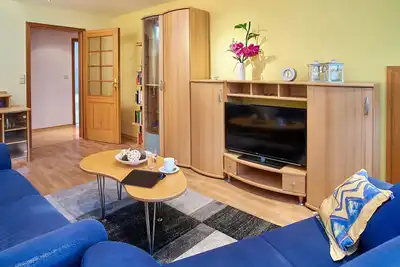 Image de Geräumige Ferienwohnung für bis zu 4 Personen mit Balkon und Burgblick