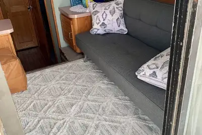 Image de 🐠You won’t forget vacation on this 2 bdrm boat less than a mile from Frankfort