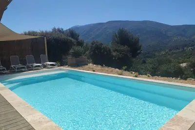 Image de Confort et vue exceptionnelle sur le Mont Ventoux (10 couchages)