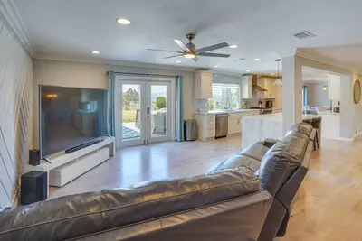 Inviting Anaheim Home w/ Panoramic Views!