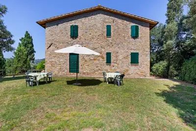Ferme pittoresque avec piscine