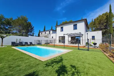 Image de Belle Villa neuve tout confort - Piscine - Jacuzzi Intex- Climatisation