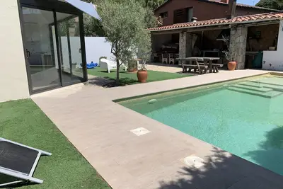 Image de Villa avec piscine en bord de mer a 20 minutes de Barcelone