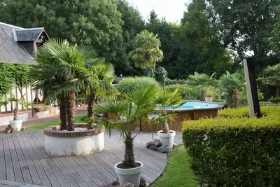 Image de GÎTE jusqu'à 24 personnes, piscine, baby-foot, billard, table de ping-pong