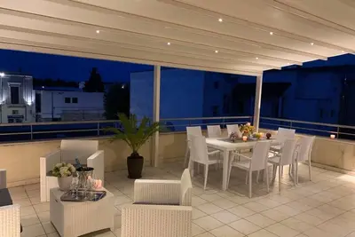 Image de Apt x4 one step away from downtown! Terrace & car garage!