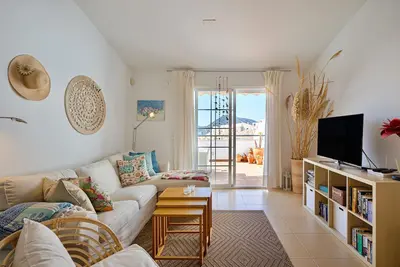 Image de Appartement \"Altea Spaniahome\" avec vue sur mer, piscine, terrasse et Wi-Fi