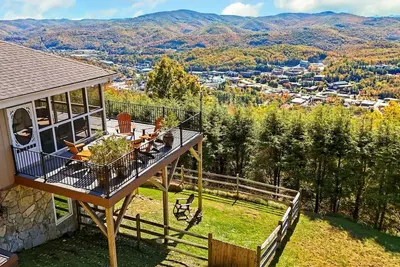 Image de Above it All-Open for Bookings! Pool Table, Wi-Fi, Ac