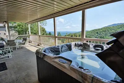 Image de Sunrise Over Seven Devils-Open for Bookings! Hot Tub, Pool Table, Wifi