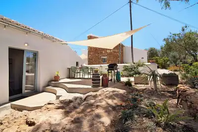 Image de Maison de vacances Casa Burro avec vue sur les montagnes, piscine partagée, jardin et Wi-Fi.