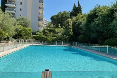 Image de Grand studio avec terrasse privative et magnifique piscine