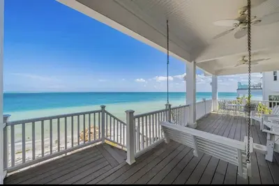 Image de BeachFront 4/3/ Amazing Views plus hot tub