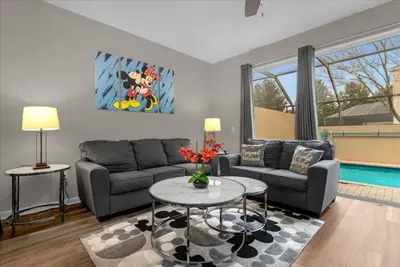 Image de 3 Bedrooms/ 3 Bathrooms/ Windsor Hills (7680 Fs)