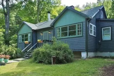 Image de Catskills Cabin with Hot Tub near Hiking