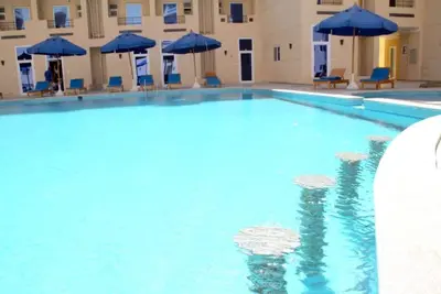 Stodio with pool view