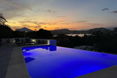 Image de El Tular 002, 2Bd Apartment at El Tular | Pool + Prime Location