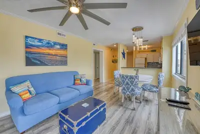 Image de Sea Oaks 111, Two Bedroom, Two Bathroom Condo with Side Ocean Views